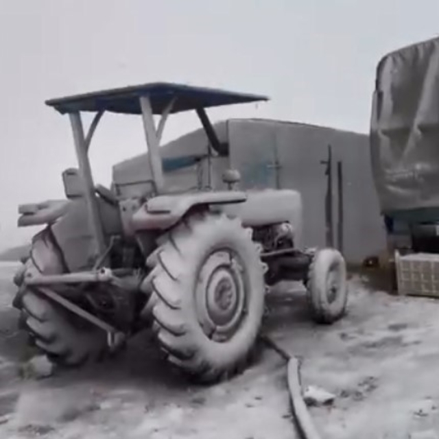 Mersin'in yüksek rakımlı bölgelerinde kar yağışı