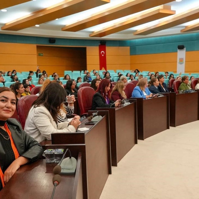 Tarsus'ta kadına şiddetle mücadele için farkındalık programı