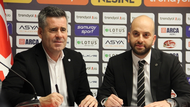 Çorum FK'da Hüseyin Eroğlu dönemi başladı
Teknik Direktör Eroğlu: "Çorum FK'yı Anadolu'nun yıldızı yapmak istiyoruz"