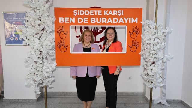 Artvin'de "Kadına yönelik şiddetle mücadelede bizde varız" programı düzenlendi