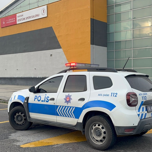 Voleybol turnuvasında bıçaklı kavga: 3 yaralı