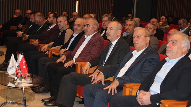 Başkan Gülsoy: "Enflasyon sadece ekonomiyi değil, toplumsal refahı tehdit eden unsurların başında geliyor"
"Karamsar olan ne üretebilir ne de ticaret yapabilir"