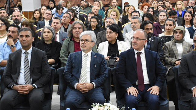 Milli Eğitim Bakan Yardımcısı Yelkenci, Antalya'da "Öğretmen Akademileri" programına katıldı