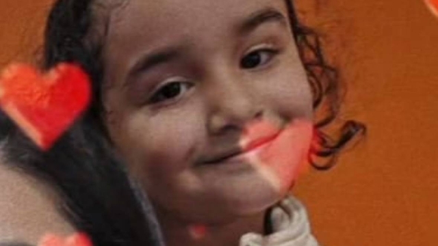 Mardin'de evde ölü bulunan aileden anne ve kızının cenazeleri Van'a gönderildi