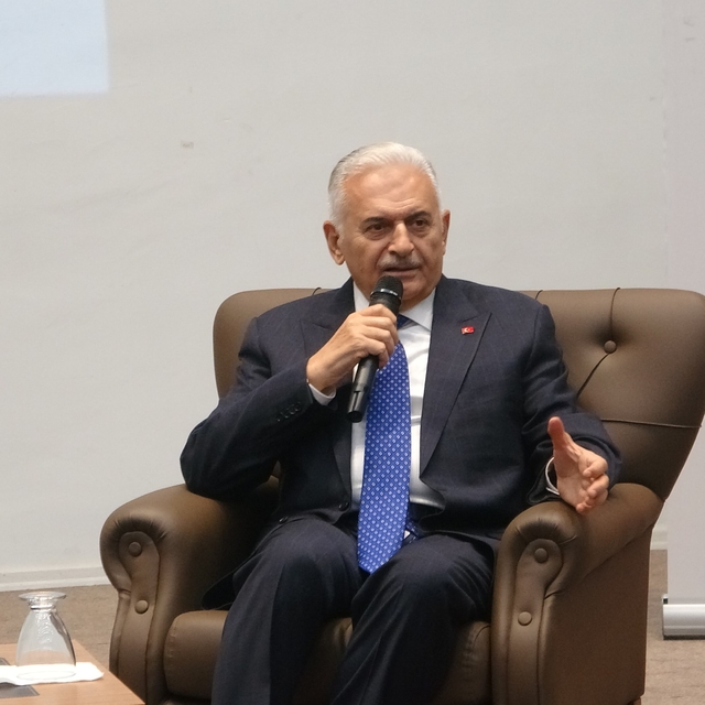 Binali Yıldırım: "Önümüzde büyük bir fırsat var, o fırsat Terörsüz Türkiye"...
