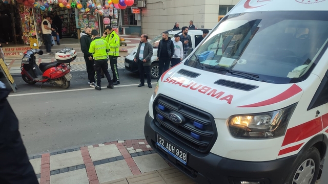 Keşan'da motosikletin çarptığı yaya yaralandı