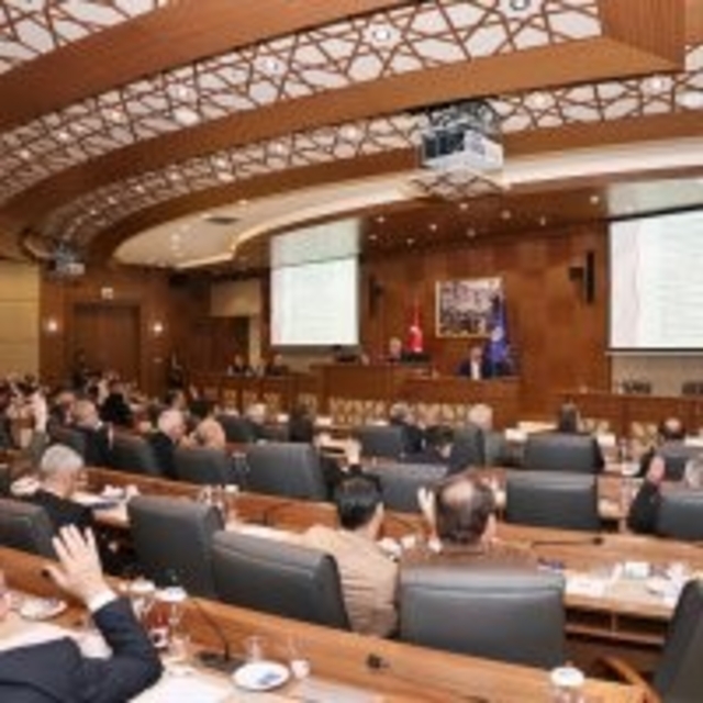 Bursa Büyükşehir'in 2026 yılı bütçesine onay
Bursa Büyükşehir Belediyesi'ni...
