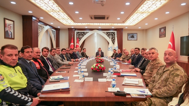 Hakkari'de karla mücadele değerlendirme toplantısı yapıldı