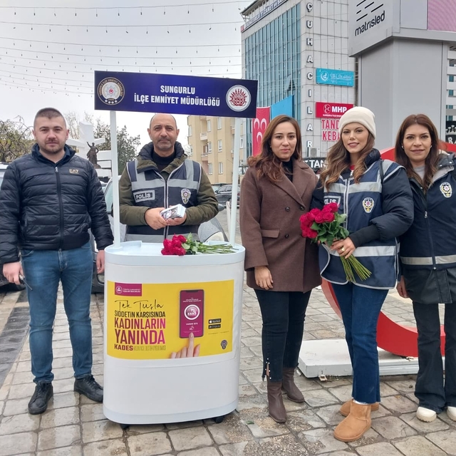 Sungurlu polisi kadınlara 'KADES'i anlattı