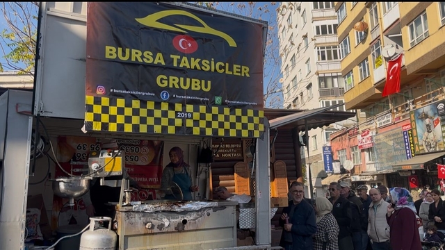 Bursa'da taksicilerden şehitler için anlamlı hayır