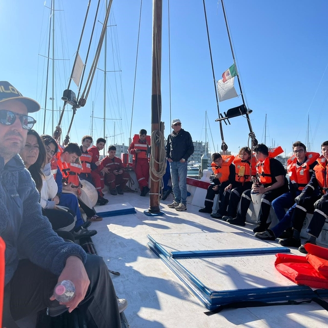 Liseli denizciler Avrupa'ya açılıyor