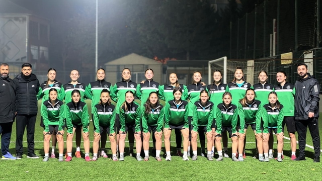 İlçede doğan sporculardan oluşan İnegöl Turgutalpspor Kadın Futbol Takımı'nın hedefi 2'nci Lig