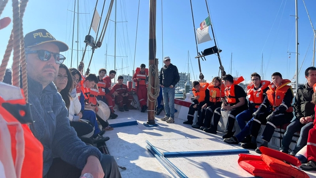 Liseli denizciler Avrupa'ya açılıyor