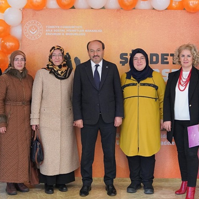 ETÜ paydaşlığında 'Kadına yönelik şiddetin izleri' paneli düzenlendi