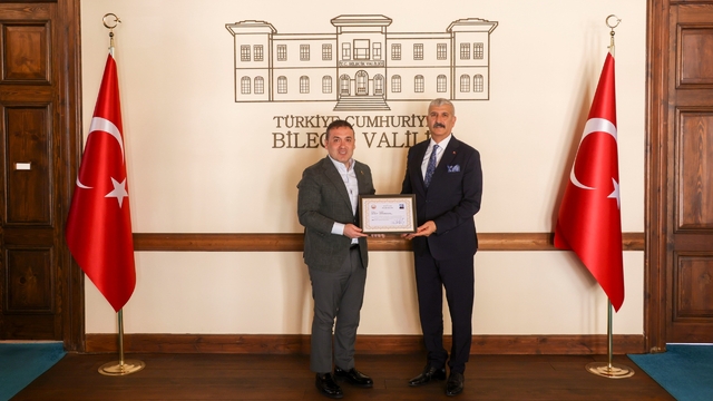 Bilecik'in sevilen müdürü Suat Günbey veda ediyor