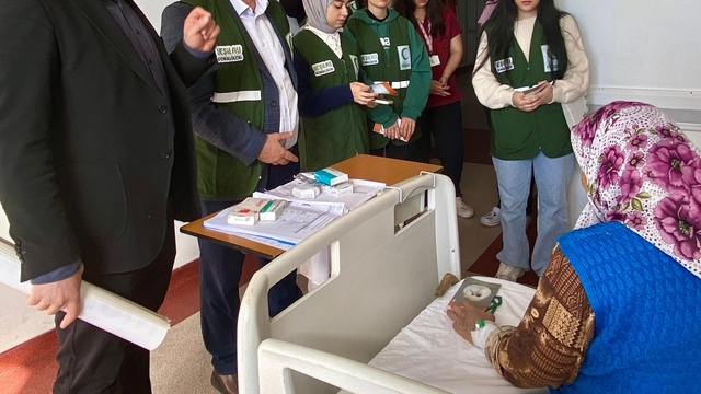 Aydın Yeşilay'dan akciğer kanseri tedavisi gören hastalara ziyaret