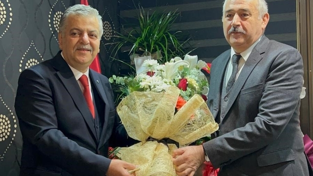 Kayseri Sarraflar ve Kuyumcular Derneği'nde devir teslim töreni gerçekleştirildi