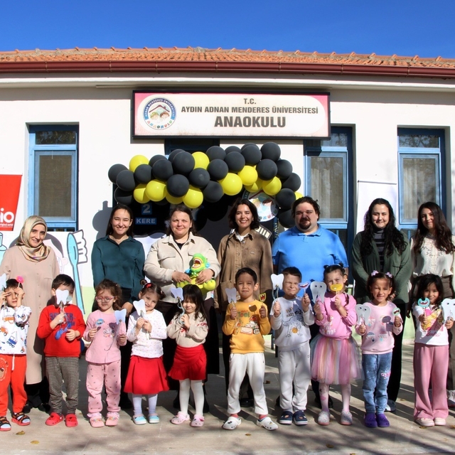 Minik çocuklara ağız ve diş sağlığı eğitimi