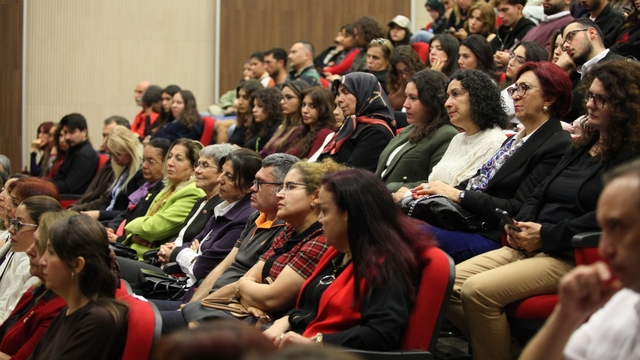 Akdeniz Üniversitesinde "Boşanma ve Kadına Karşı Şiddet" paneli düzenlendi