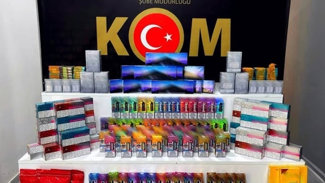 Isparta'da kaçakçılık operasyonunda çok sayıda kaçak tütün ürünü ele geçirildi