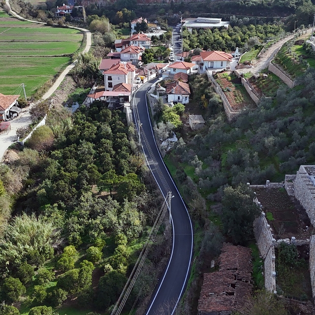 Muğla Büyükşehir, Şirinköy-Akçapınar yolunu yeniledi