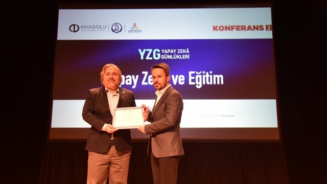 Anadolu Üniversitesinde "Yapay Zekâ ve Eğitim Konferansı" gerçekleştirildi