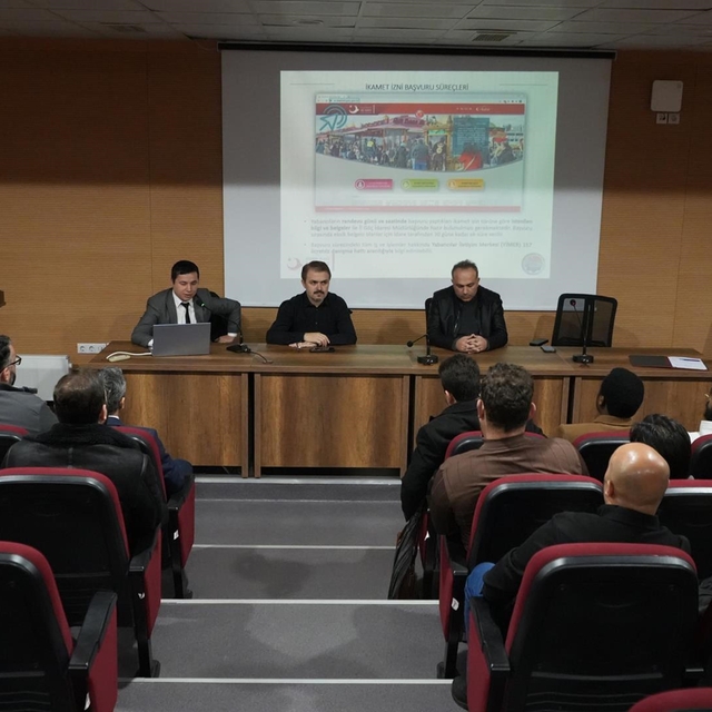 KBÜ ve İl Göç İdaresi, uluslararası öğrencilere ikamet bilgilendirmesi yapt...