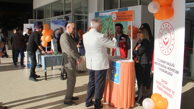 Sinop'ta "kadına yönelik şiddete dur de" etkinliği düzenlendi