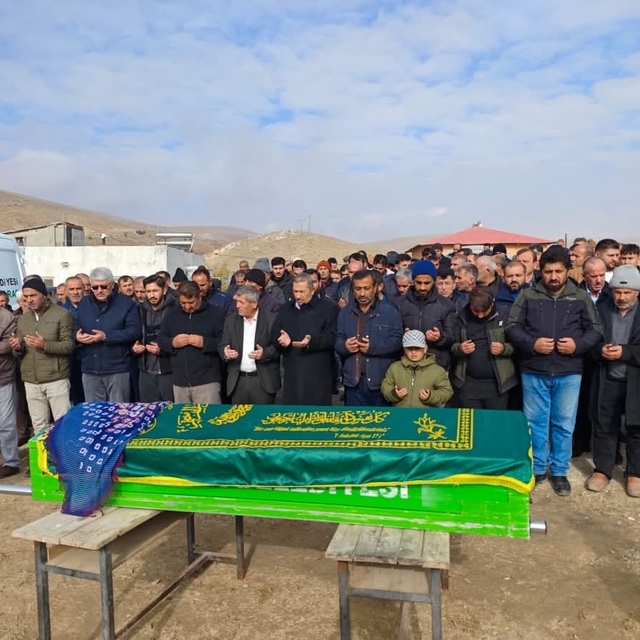 Malatya'da kayıp olarak aranırken ölü bulunan kadın defnedildi