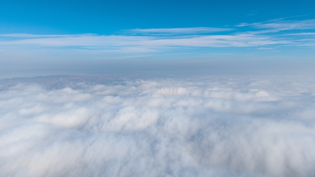 43 ilin geçiş güzergahında "sis denizi" havadan görüntülendi