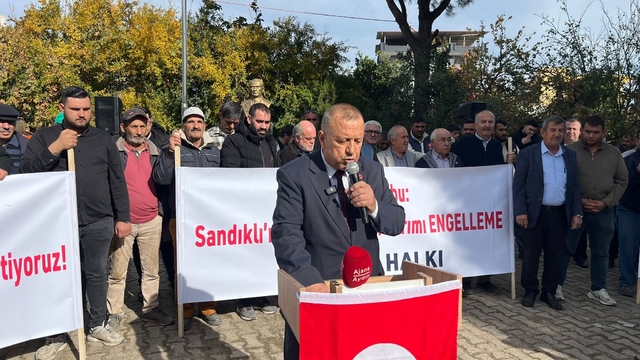 Sandıklı Mahallesi sakinlerinden CHP'li Meclis Üyelerine tepki