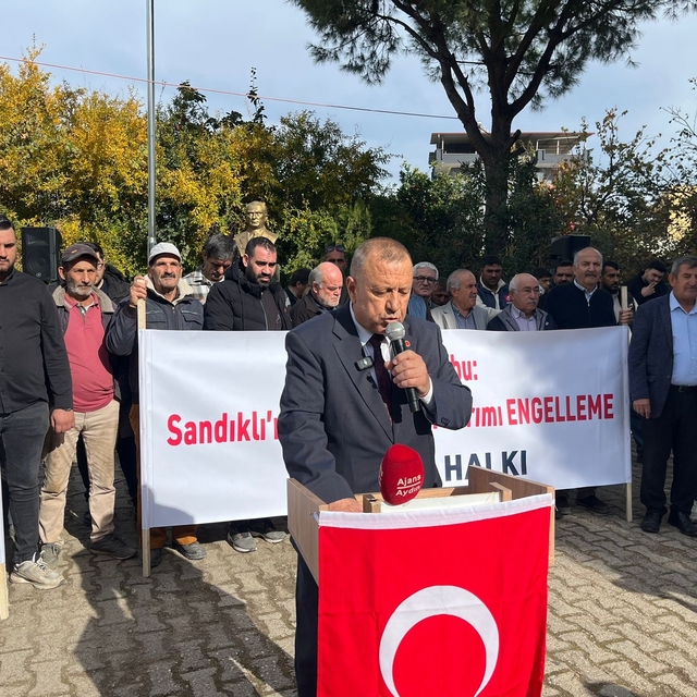 Sandıklı Mahallesi sakinlerinden CHP'li Meclis Üyelerine tepki