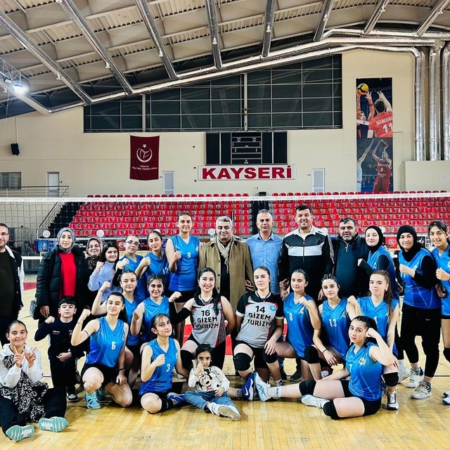 Tomarza Belediyespor Kız Voleybol Takımı rakibini 3-0 mağlup etti