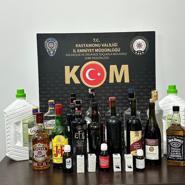 Kastamonu'da 15 şişe el yapımı alkol ele geçirildi