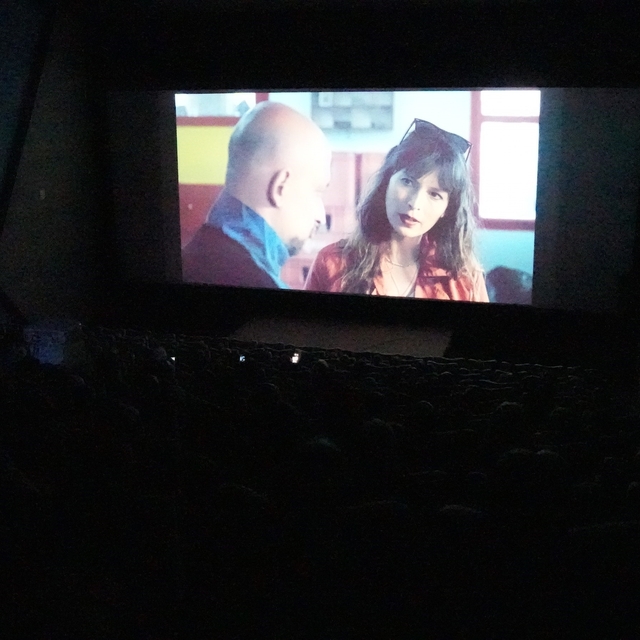 Kadınlar için film gösterimi