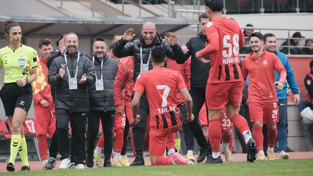 TFF 2. Lig: GMG Kastamonuspor: 7 - Altınordu: 1