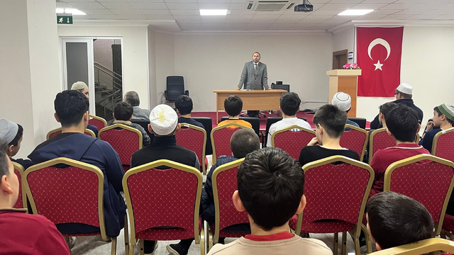 Beypazarı Bölge Erkek Hafızlık Kur'an Kursu'nda seminer düzenlendi