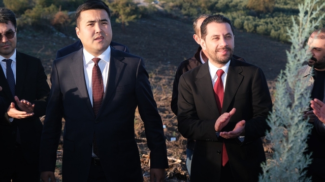 Kırgızistan-Türkiye dostluk ilişkileri fidanlarla kök saldı