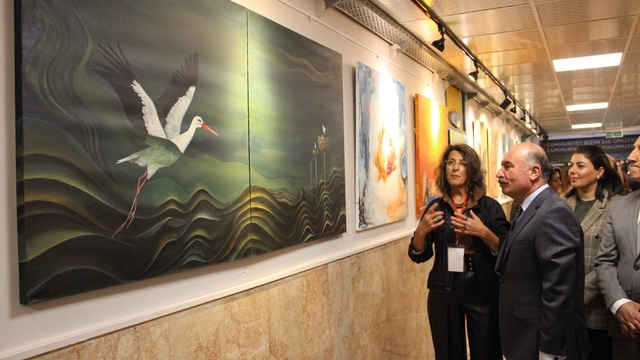 Çorum'da sanatçılar resimlerini şehit öğretmenler için yaptı