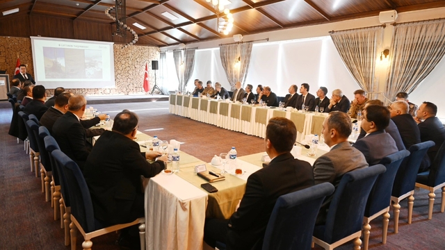 Erzurum'da "2025 Palandöken Kış Tedbirleri ve Güvenlik Toplantısı" yapıldı