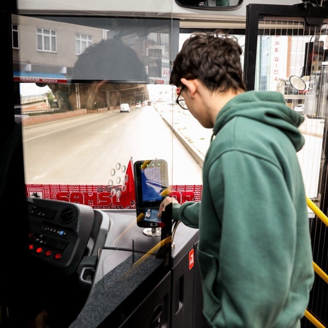 Samsun Büyükşehir'den Bafra'ya öğrenci ringi