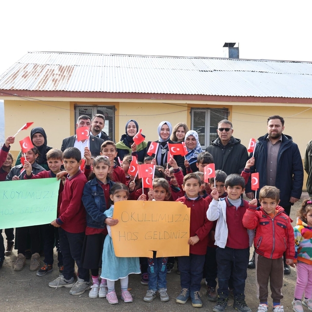 Ağrı'da "Okulum Beni Bekler Projesi" ile 9 yaşındaki öğrenci yeniden okula...