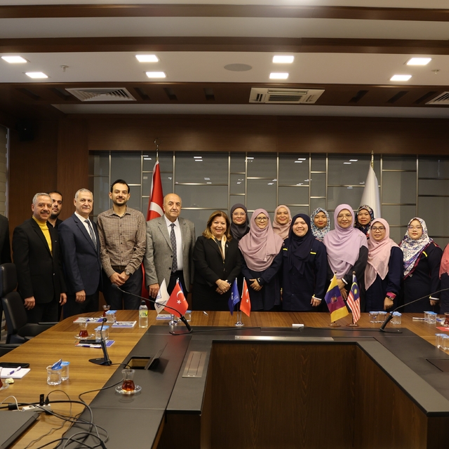 HKÜ ile Malezya MARA Teknoloji Üniversitesi arasında iş birliği protokolü i...