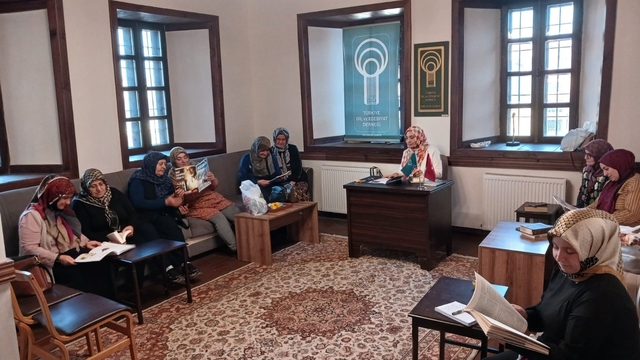 İşte kitap kurdu Dadaş ev hanımları