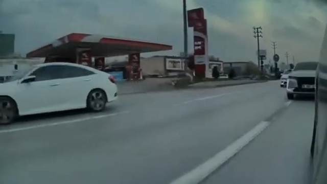 Bursa'da tehlikeli makas kamerada