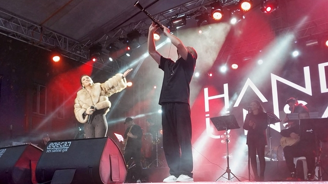 Gelibolu'da Hande Ünsal konser verdi