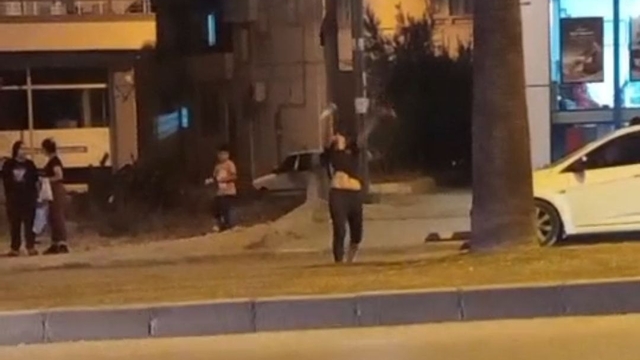 Uyuşturucu kullandığı öne sürülen genç kızın hareketleri şaşırttı