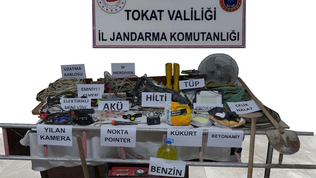 Tokat'ta kaçak kazı yapan 3 şüpheli suçüstü yakalandı