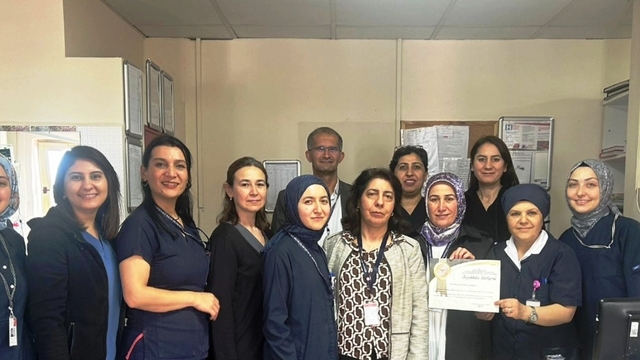 Kütahya Evliya Çelebi Eğitim ve Araştırma Hastanesi'nin 'İnme Ünitesi'ne teşekkür belgesi