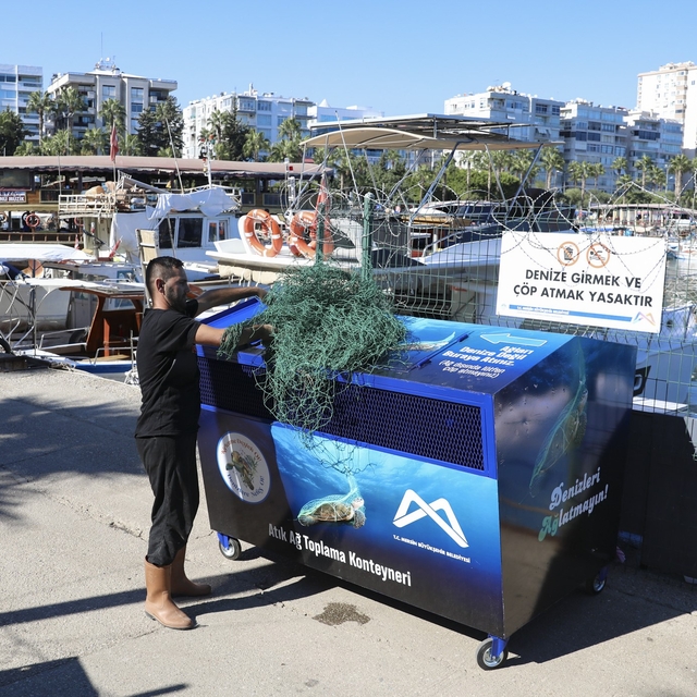 Mersin'de balıkçı ağları geri dönüşüme kazandırılıyor
Mersin Büyükşehir Bel...